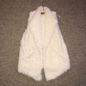 BEULAH White Vest